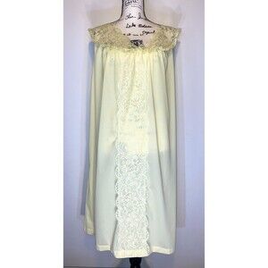 Vtg 70s Philmaid Chantilly Lace Shift Gown Size MED Yellow Nightgown Peignoir
